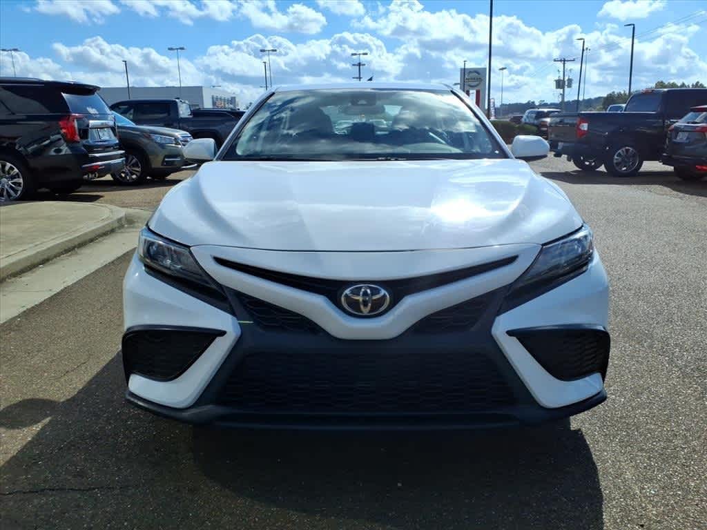 2021 Toyota Camry SE Auto