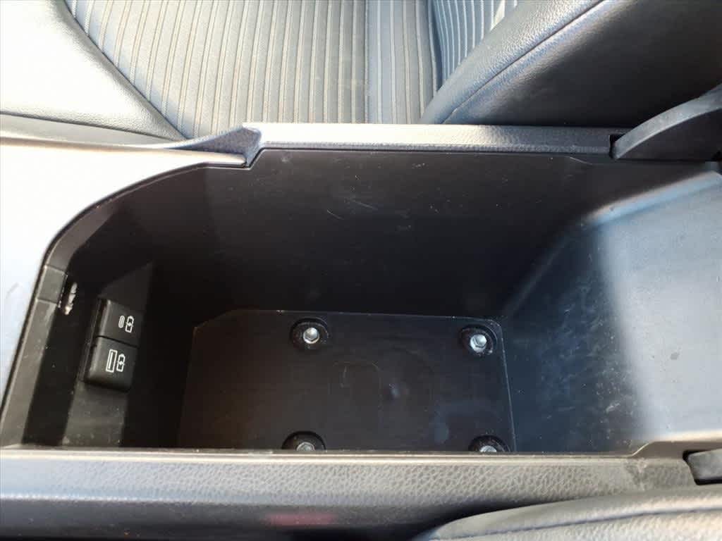 2021 Toyota Camry SE Auto