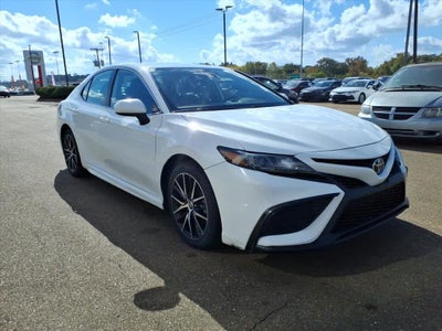 2021 Toyota Camry SE Auto