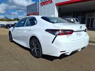 2021 Toyota Camry SE Auto