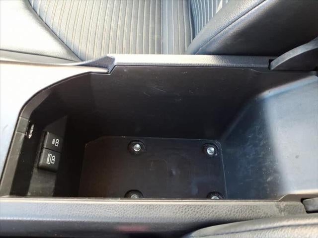 2021 Toyota Camry SE Auto