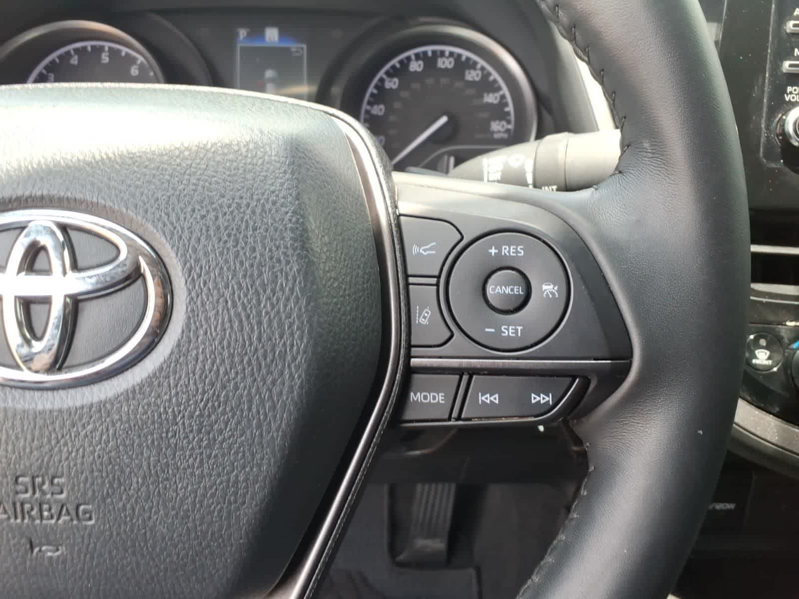 2024 Toyota Camry SE Auto