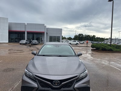 2024 Toyota Camry SE Auto