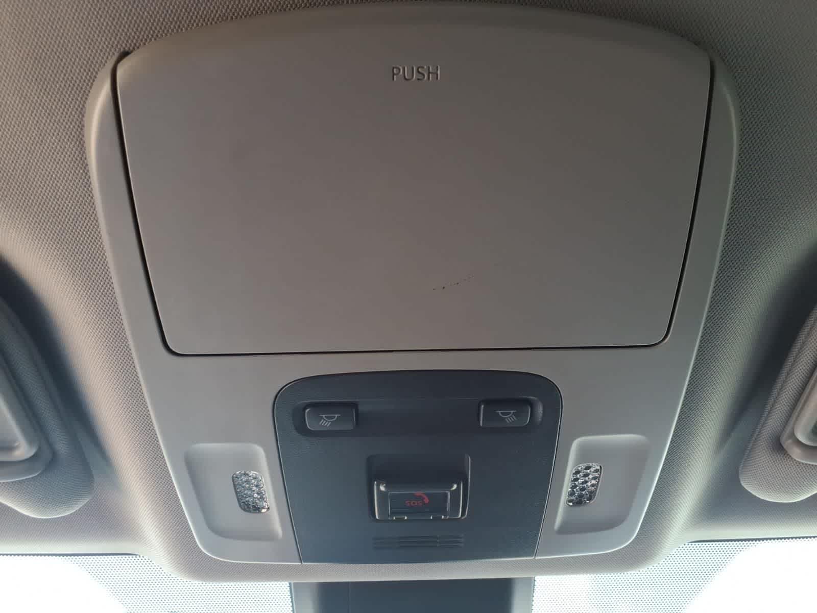 2024 Toyota Camry SE Auto