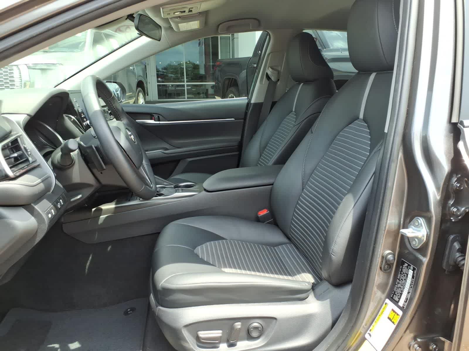 2024 Toyota Camry SE Auto