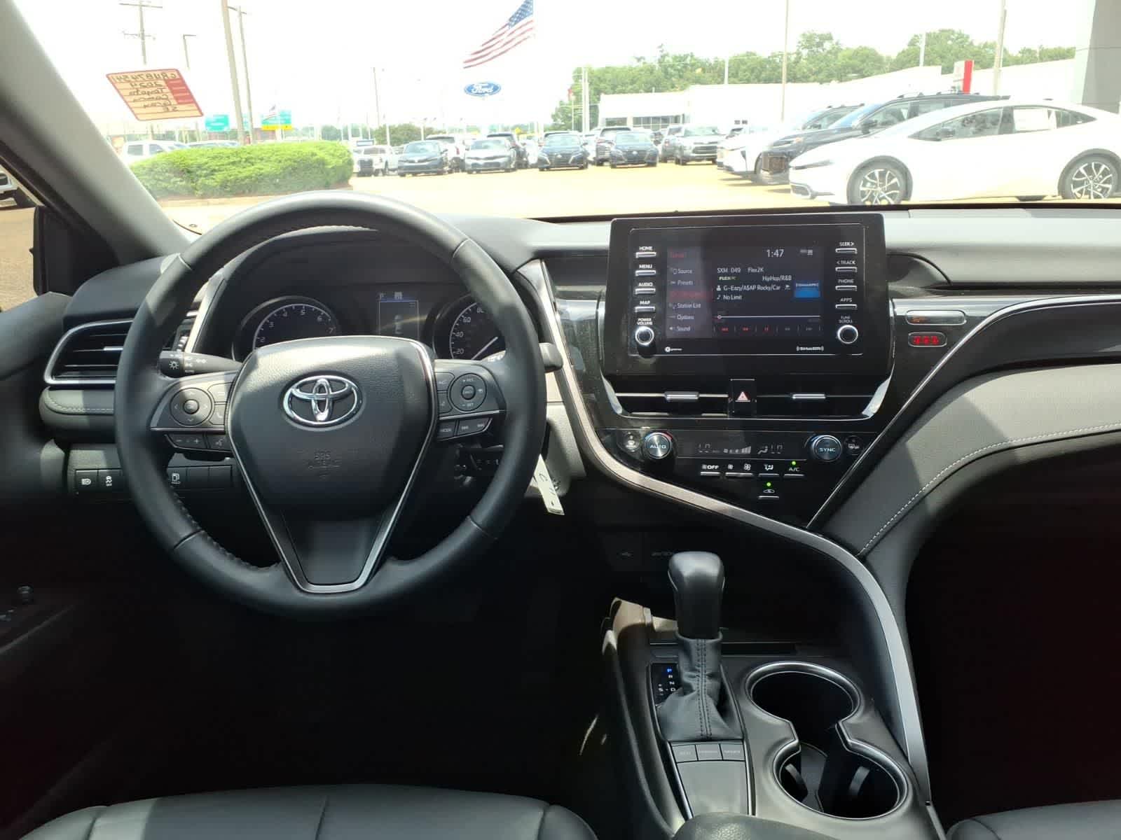 2024 Toyota Camry SE Auto
