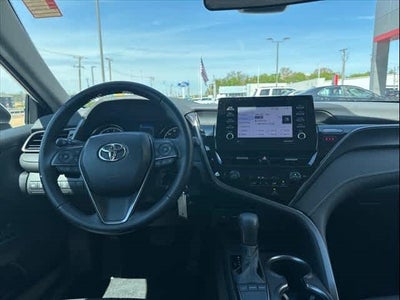 2023 Toyota Camry SE Auto