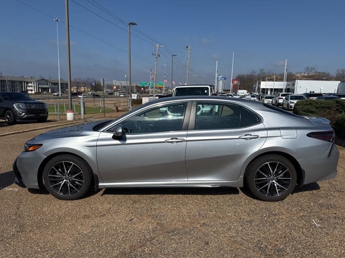 2023 Toyota Camry SE Auto