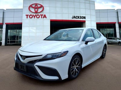2022 Toyota Camry SE Auto