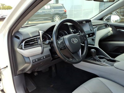 2022 Toyota Camry SE Auto