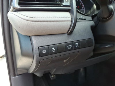 2022 Toyota Camry SE Auto