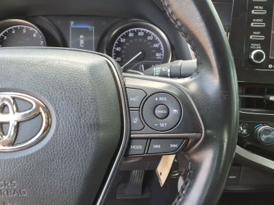 2022 Toyota Camry SE Auto