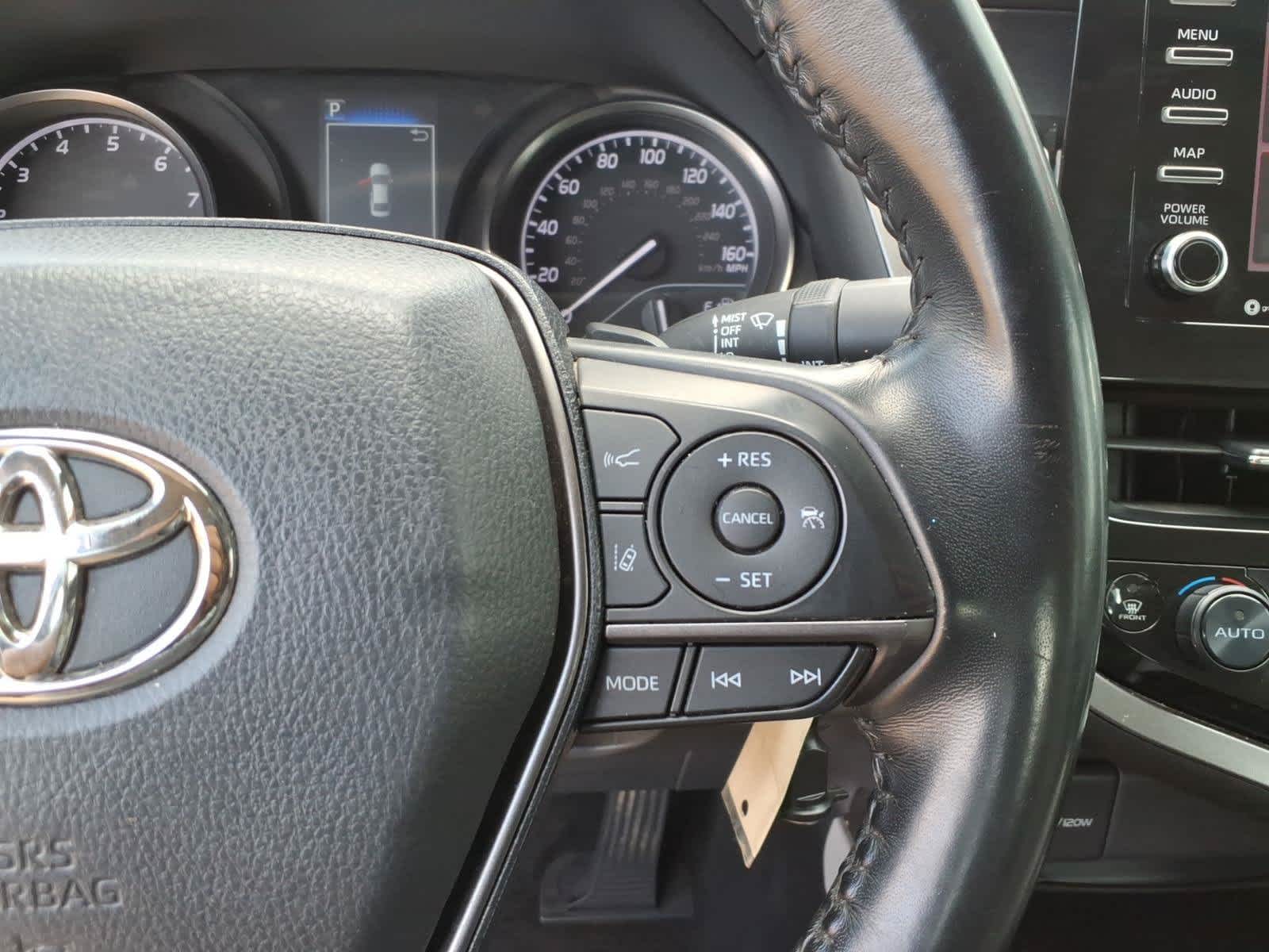 2022 Toyota Camry SE Auto