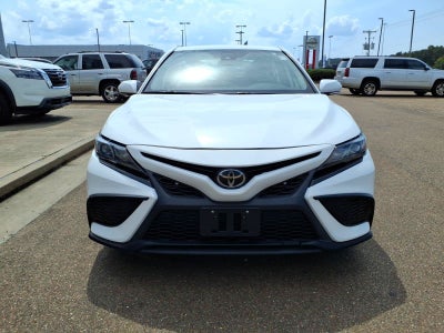 2022 Toyota Camry SE Auto