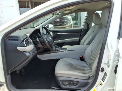 2022 Toyota Camry SE Auto