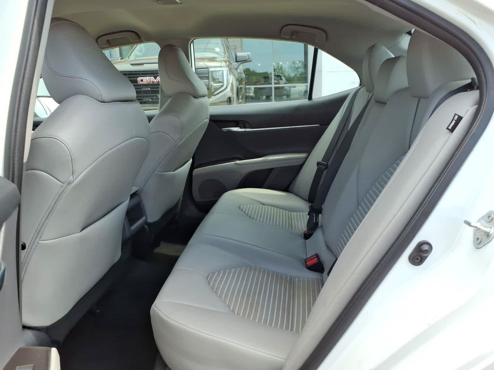 2022 Toyota Camry SE Auto