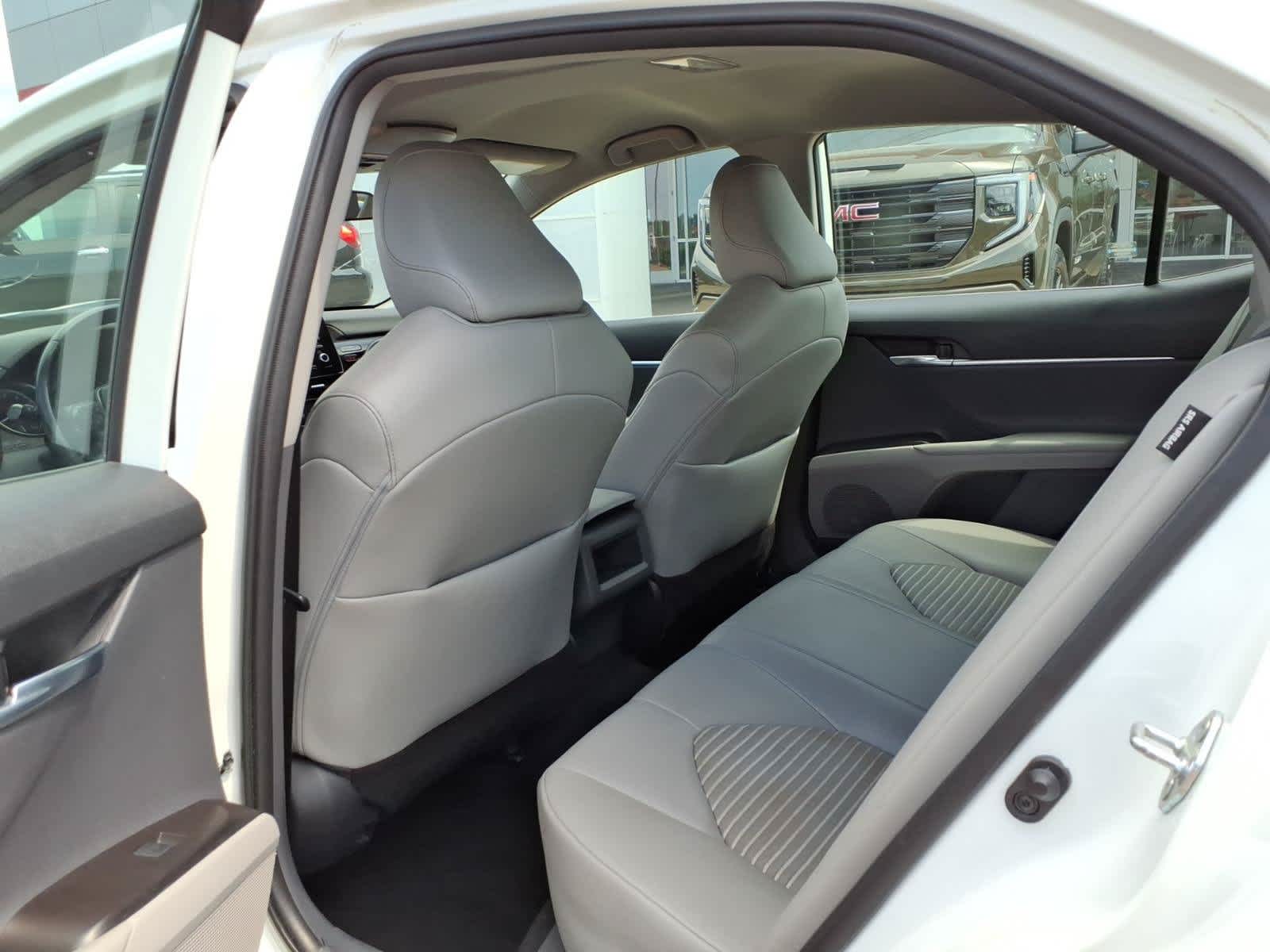 2022 Toyota Camry SE Auto