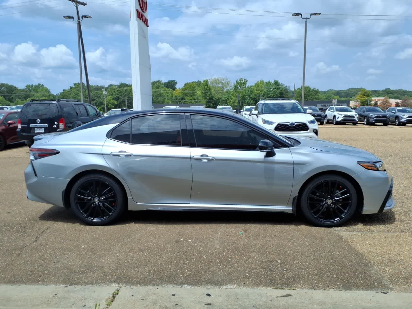 2023 Toyota Camry XSE Auto