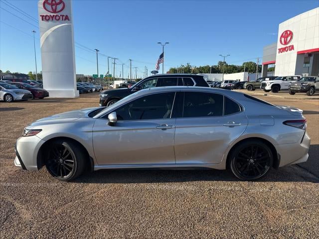 2021 Toyota Camry XSE Auto