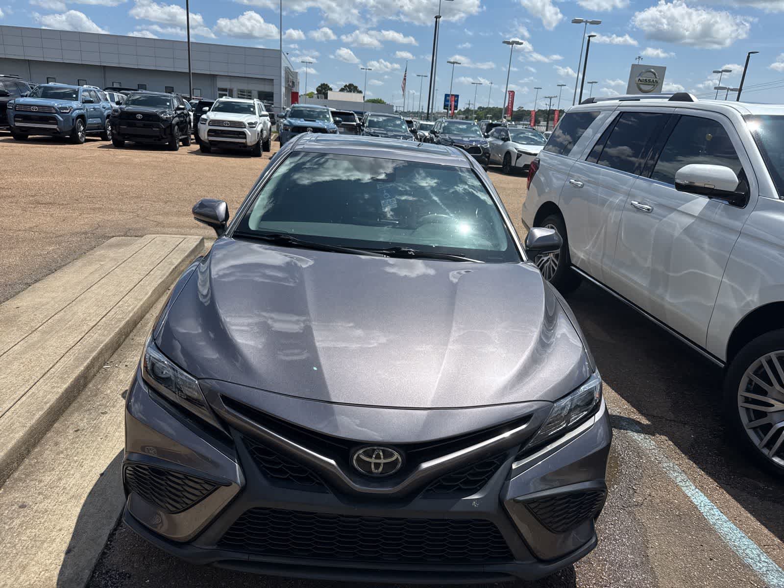 2023 Toyota Camry SE Auto