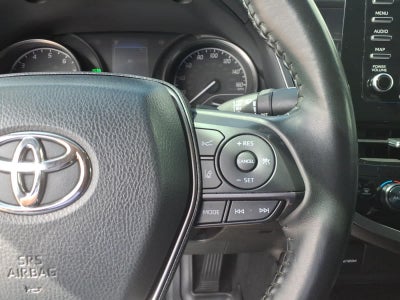 2022 Toyota Camry SE Auto