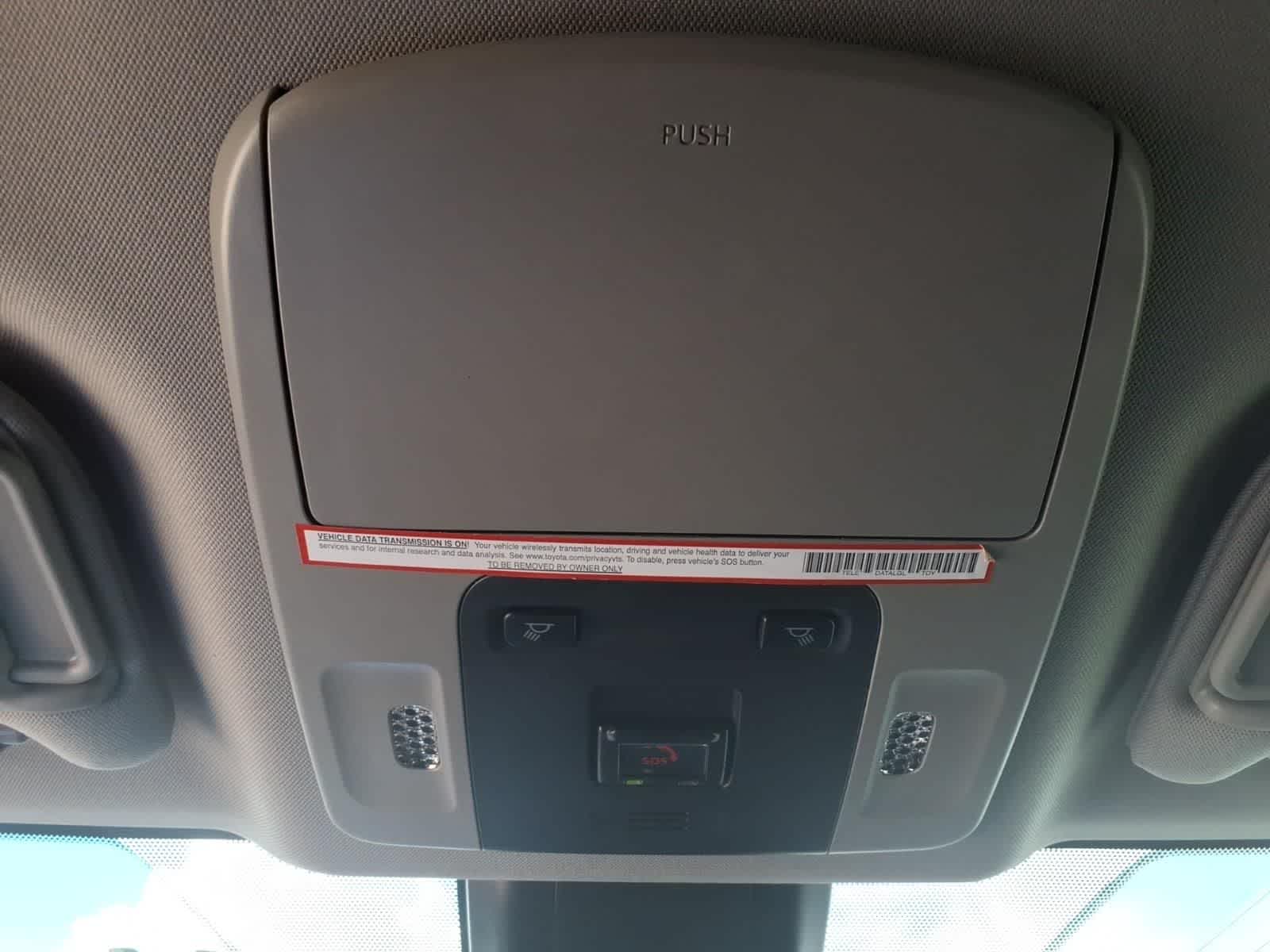 2022 Toyota Camry SE Auto