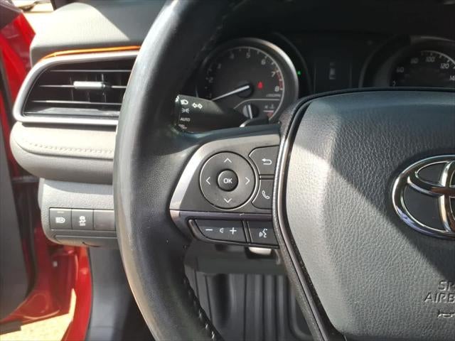 2022 Toyota Camry SE Auto