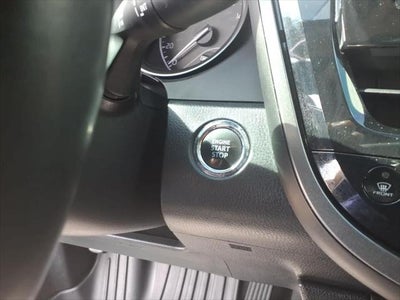 2022 Toyota Camry SE Auto