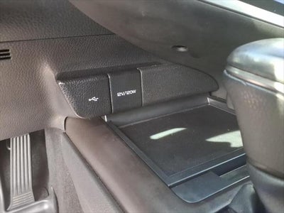 2022 Toyota Camry SE Auto
