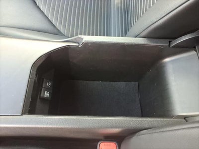 2022 Toyota Camry SE Auto