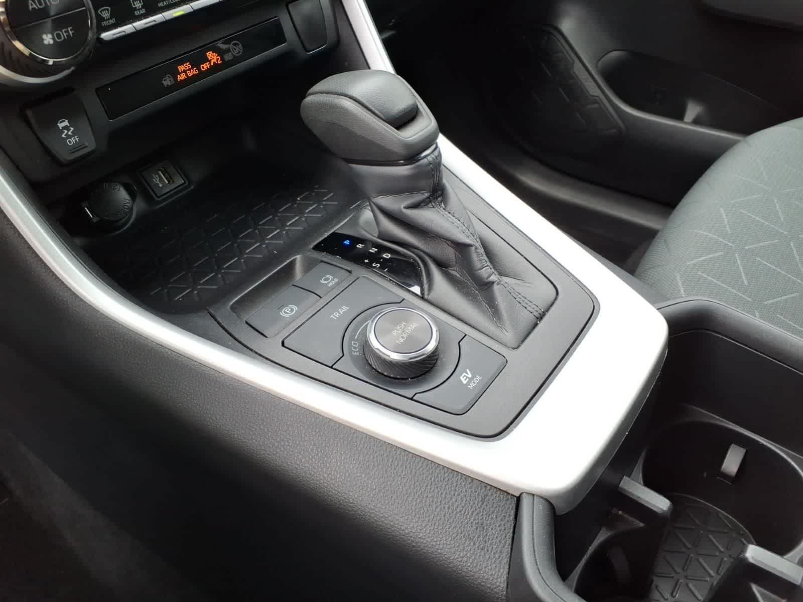 2024 Toyota RAV4 Hybrid XLE AWD
