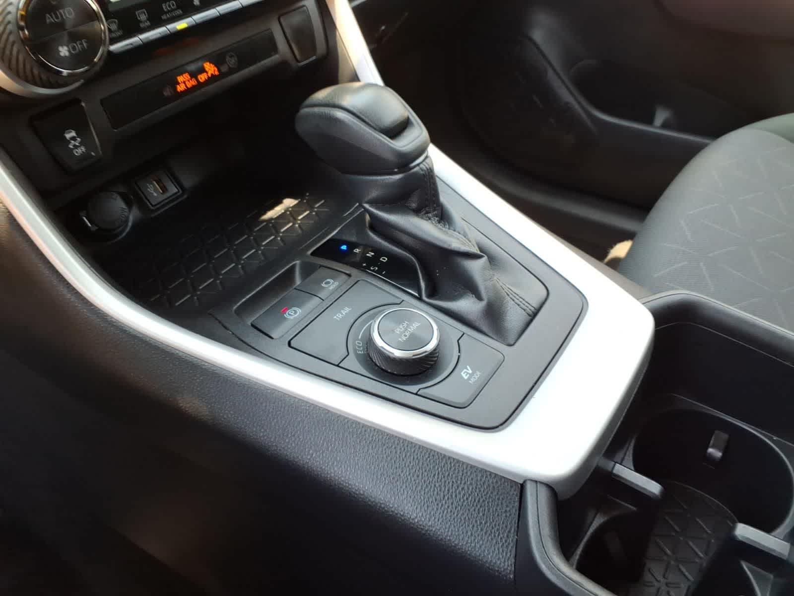 2025 Toyota RAV4 Hybrid XLE AWD