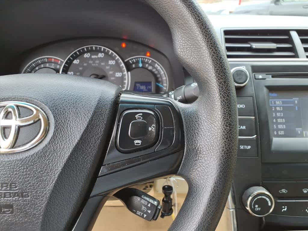 2015 Toyota Camry 4dr Sdn I4 Auto LE