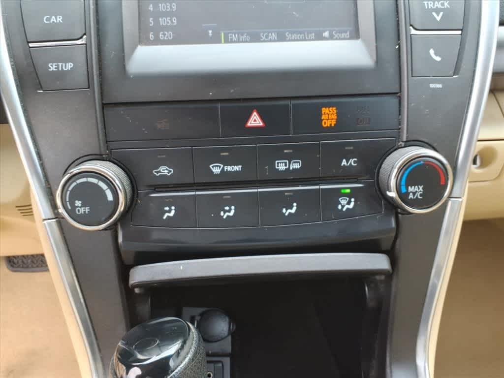 2015 Toyota Camry 4dr Sdn I4 Auto LE