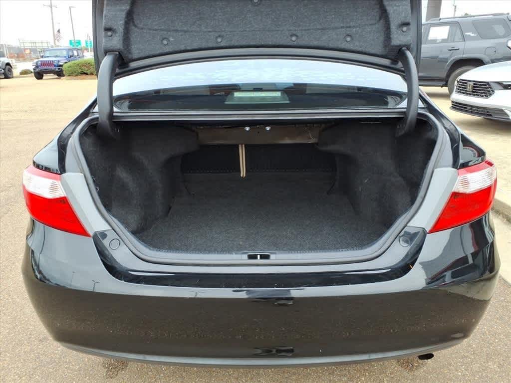 2015 Toyota Camry 4dr Sdn I4 Auto LE