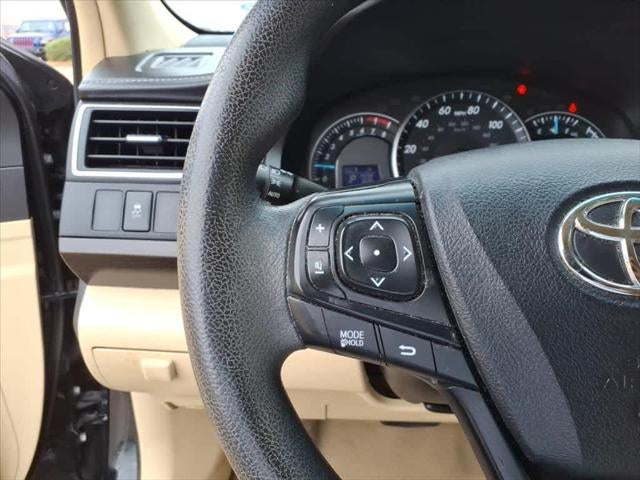 2015 Toyota Camry 4dr Sdn I4 Auto LE