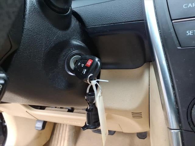 2015 Toyota Camry 4dr Sdn I4 Auto LE