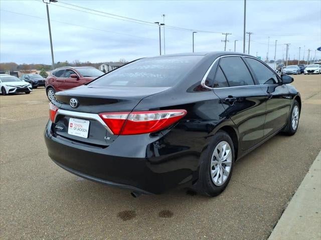 2015 Toyota Camry 4dr Sdn I4 Auto LE