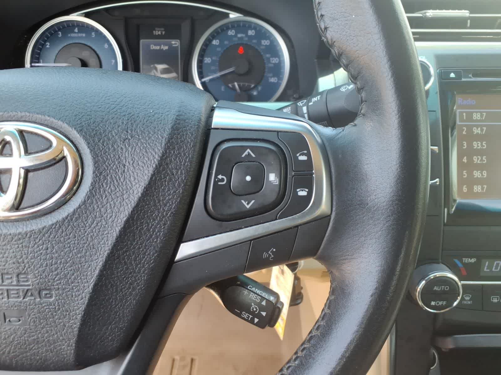2016 Toyota Camry 4dr Sdn I4 Auto XLE