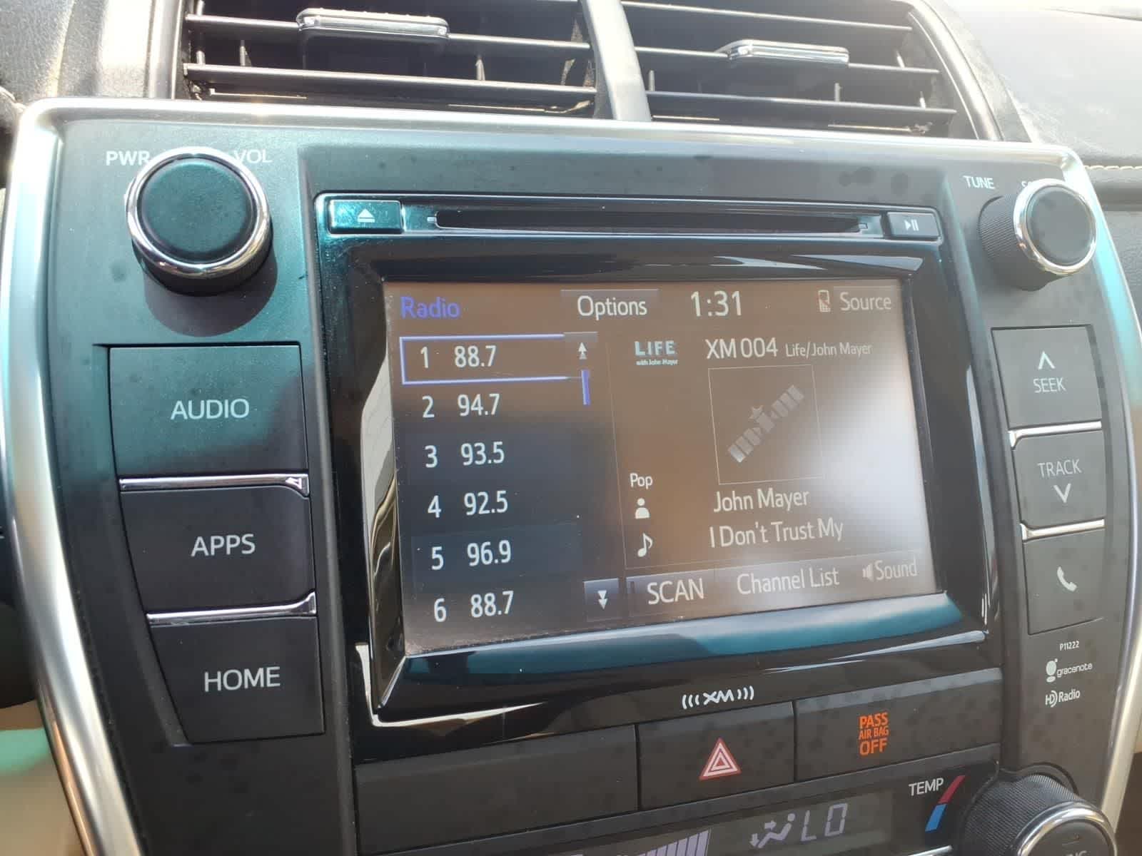 2016 Toyota Camry 4dr Sdn I4 Auto XLE