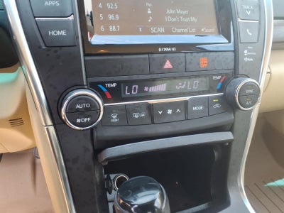 2016 Toyota Camry 4dr Sdn I4 Auto XLE