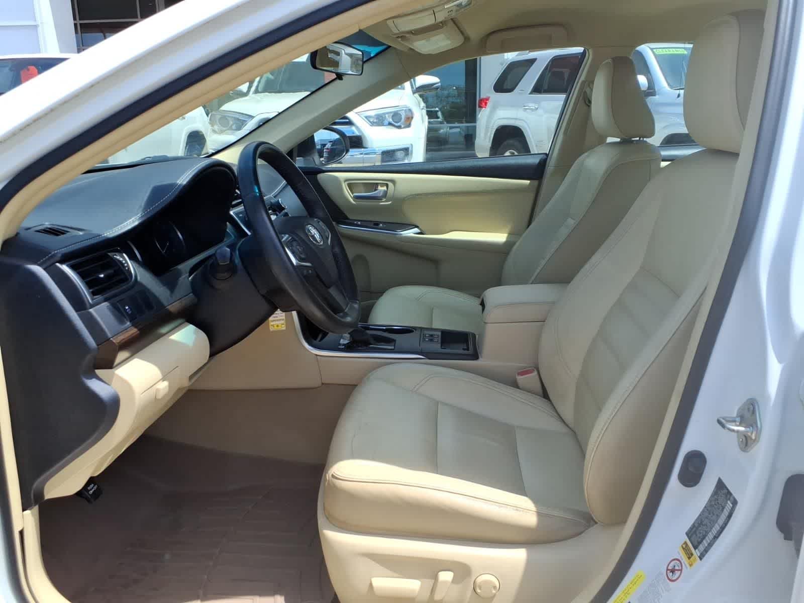 2016 Toyota Camry 4dr Sdn I4 Auto XLE