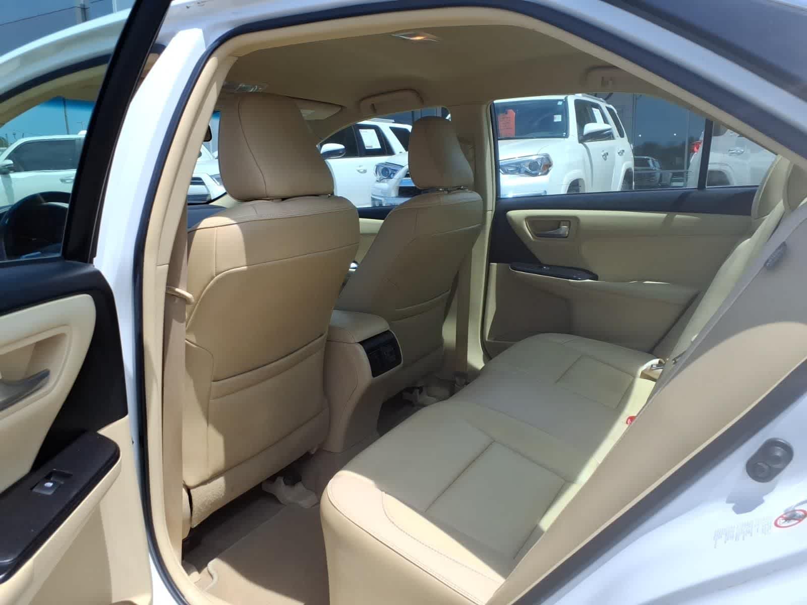 2016 Toyota Camry 4dr Sdn I4 Auto XLE