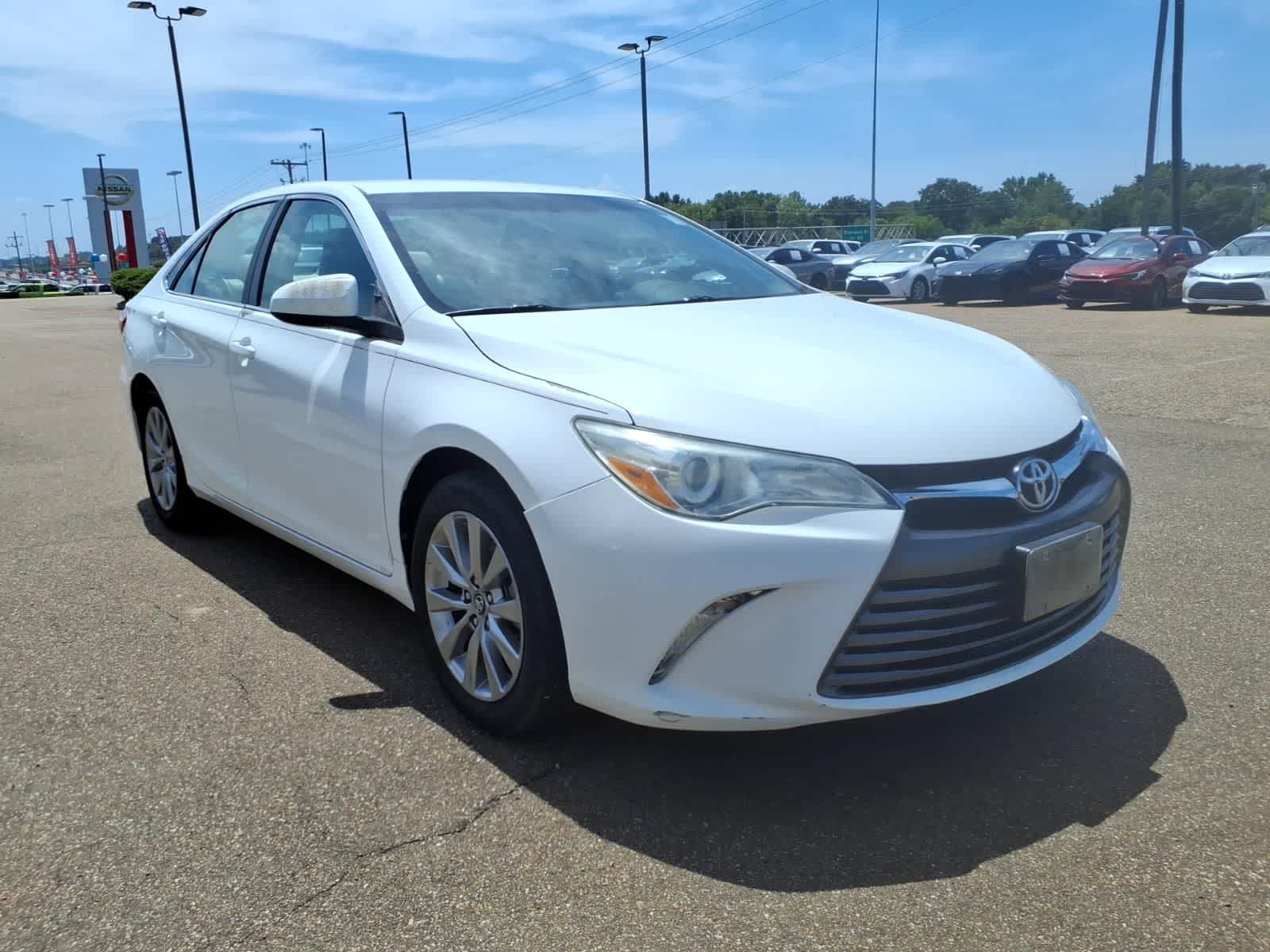 2016 Toyota Camry 4dr Sdn I4 Auto XLE