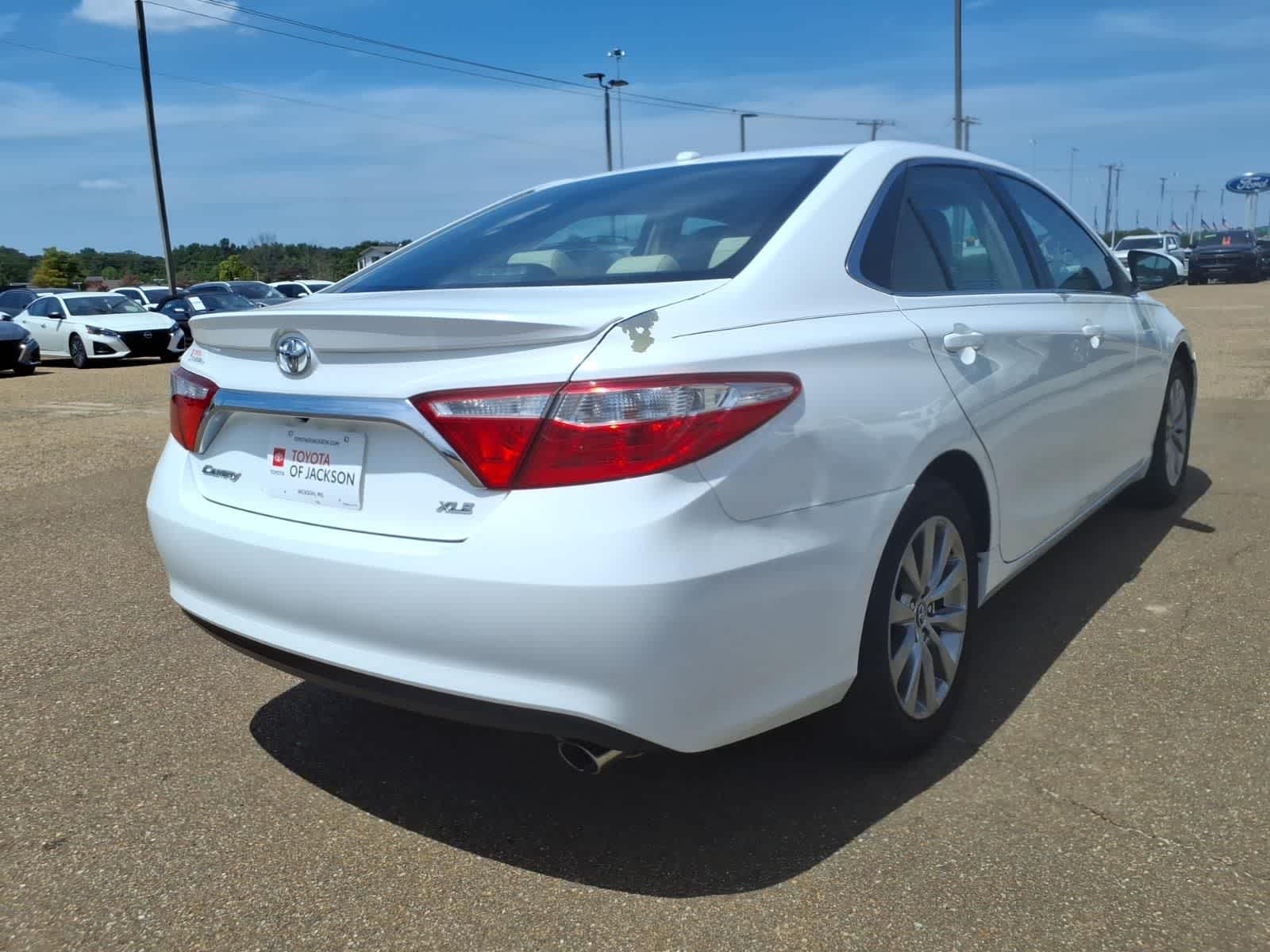 2016 Toyota Camry 4dr Sdn I4 Auto XLE