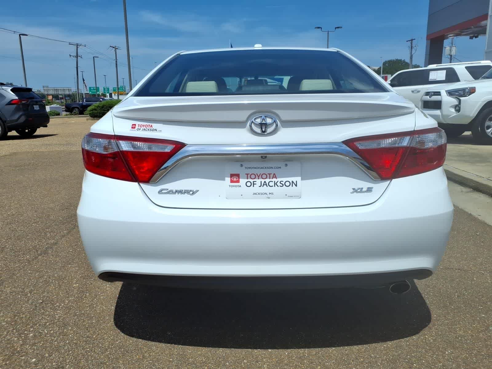2016 Toyota Camry 4dr Sdn I4 Auto XLE
