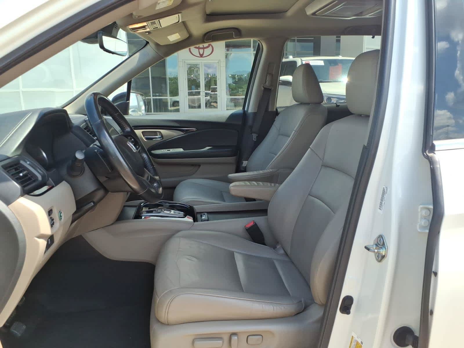 2019 Honda Pilot Touring 8-Passenger 2WD