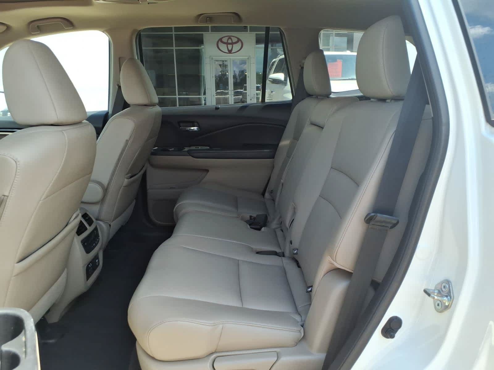 2019 Honda Pilot Touring 8-Passenger 2WD