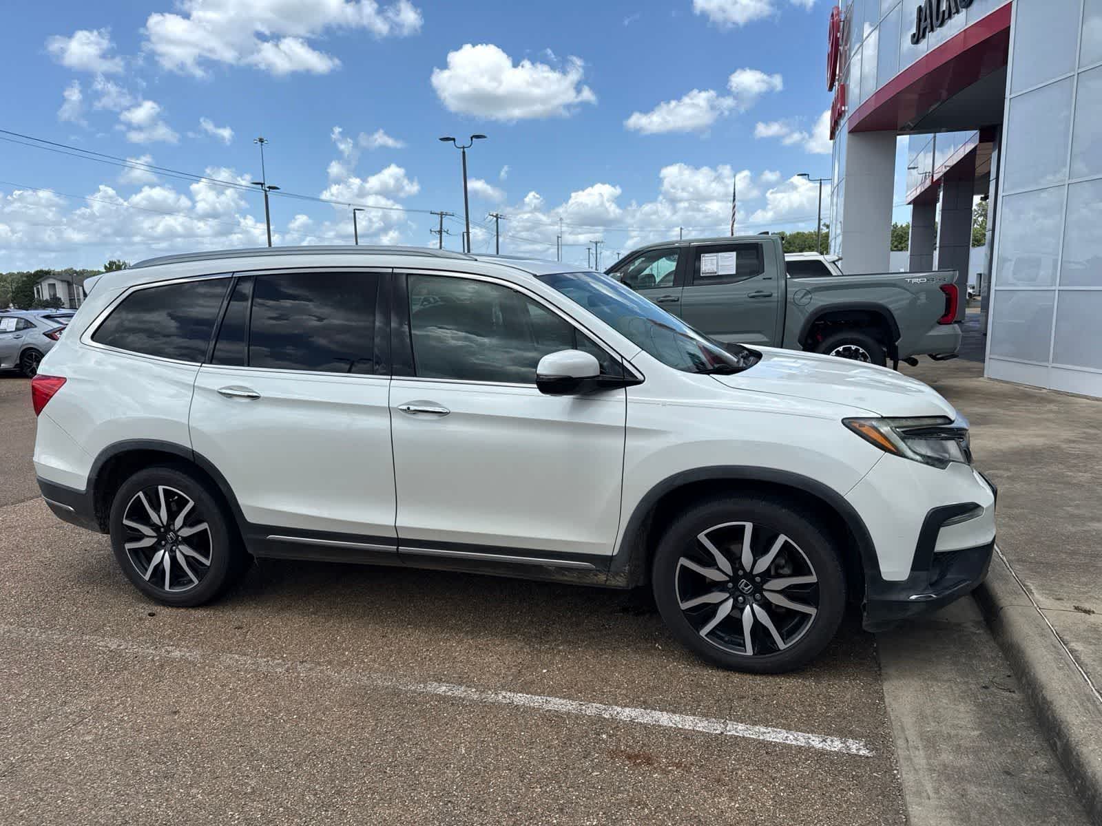 2019 Honda Pilot Touring 8-Passenger 2WD