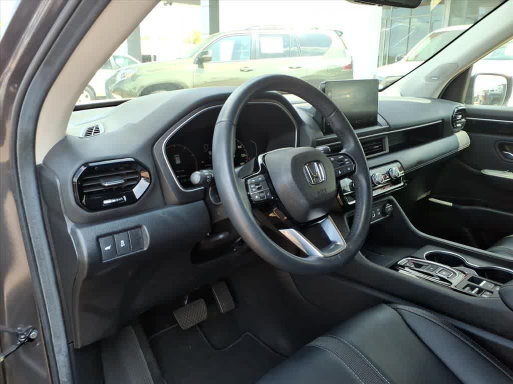 2025 Honda Pilot Touring AWD